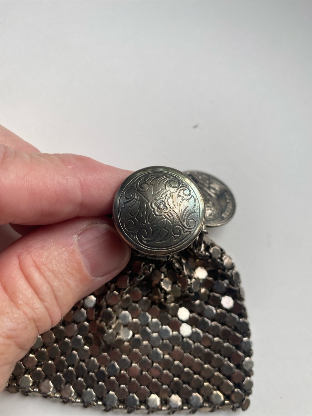VTG Napoleon 1900’s Unique Silver Mesh Coin Purse with Expandable Opening 4”H - Picture 3 of 5
